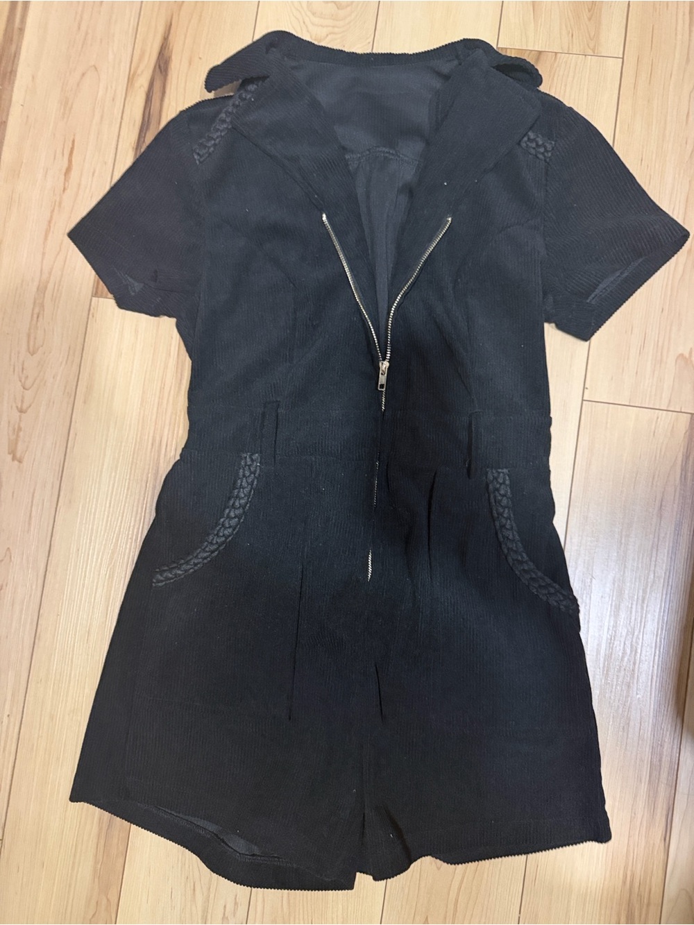 Black Short Sleeve Zip Corduroy Romper 
Size small